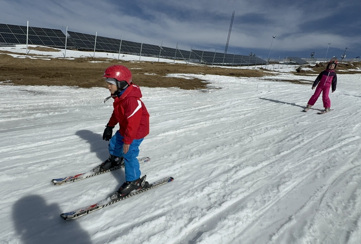 Instructor ski Păltiniș lecții pentru copii mici