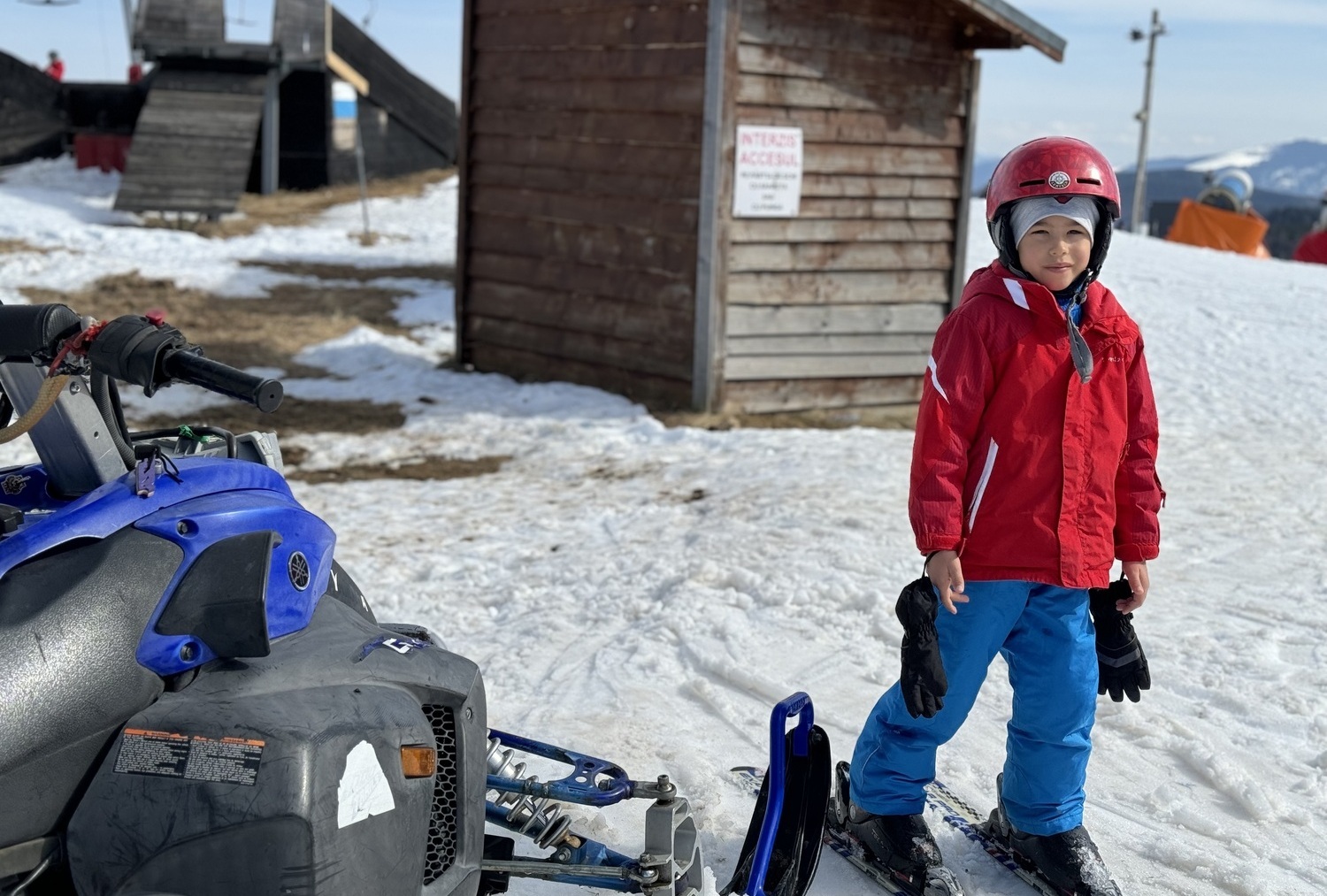 Instructor ski și snowboard Păltiniș lecții sigure copii”